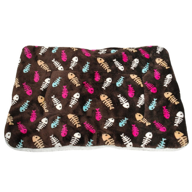 Fleece-Hundedecke mit Pfoten-Muster – warm & atmungsaktiv, S bis XL, Blau & Kaffee