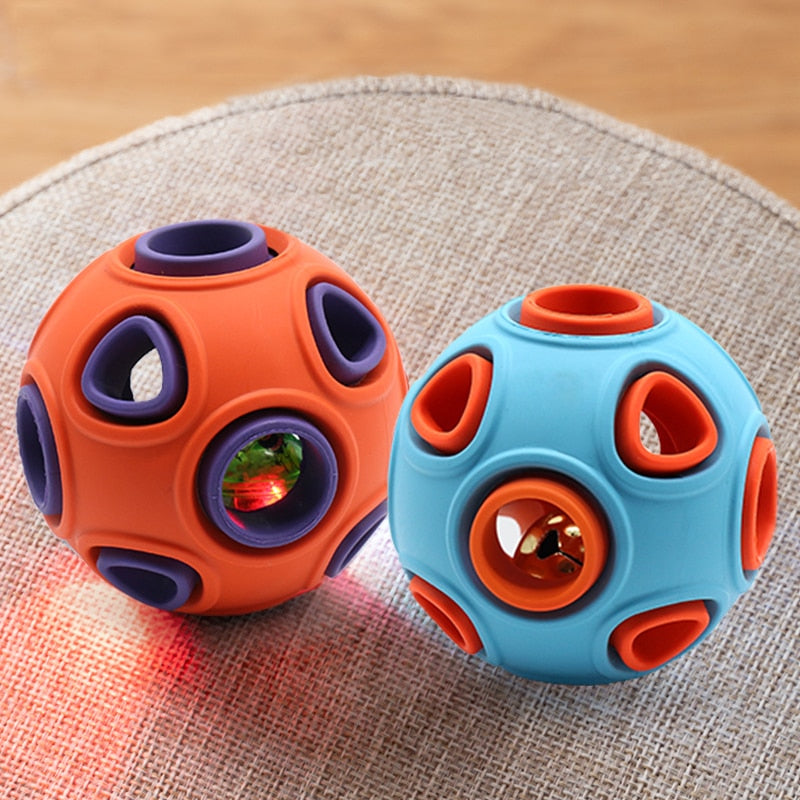 Interaktiver Gummiball für Hunde – Leckerli-Spielzeug in 3 Varianten & 2 Größen