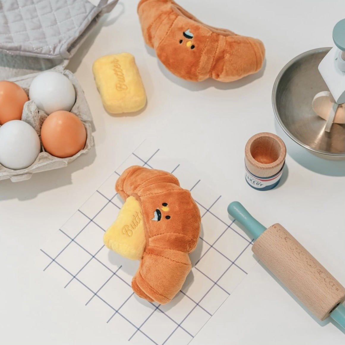 Croissant Schnüffelspielzeug – Plüsch, Quietscher, verstecktes Futter für Hunde