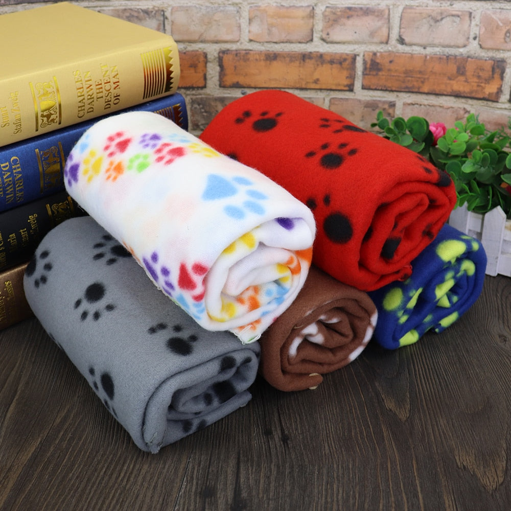 Fleece-Hundedecke mit Pfoten-Print – 5 Farben, 2 Größen