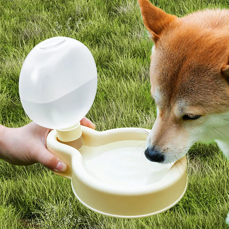 Hundetrinkflasche für unterwegs – 350 ml oder 500 ml, PP, mit Tragekordel, 3 Farben